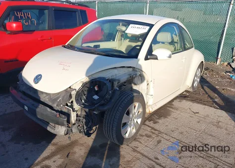 2009 Volkswagen New Beetle 2.5L z USA, uszkodzony, nr VIN 3VWPW31C79M513499